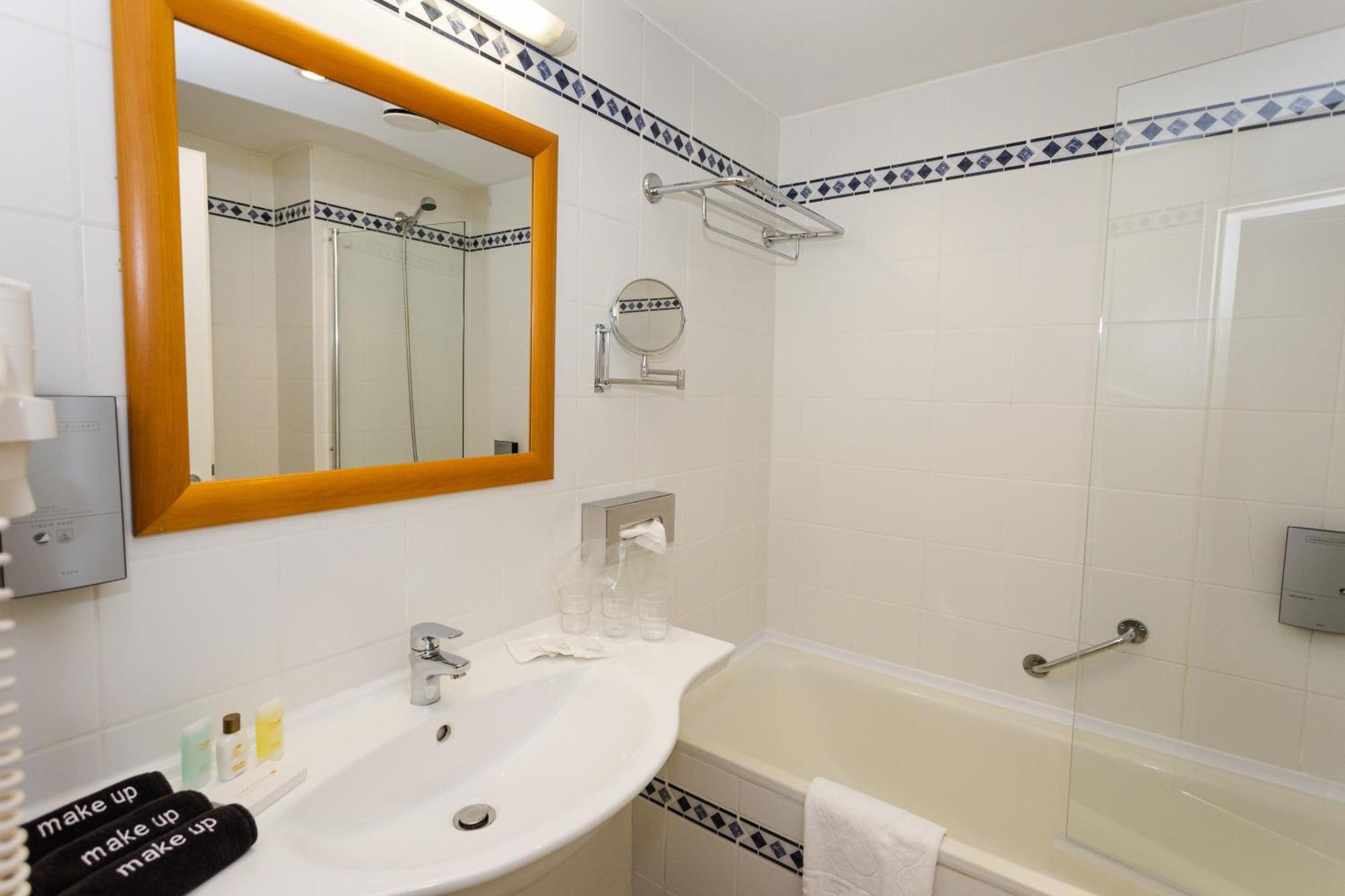 Standard Double or Twin Room,1771507578:JPEG